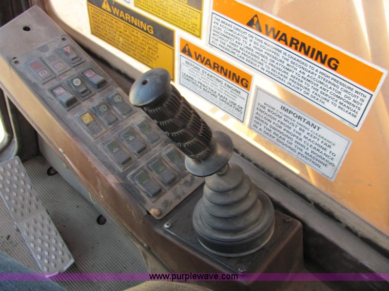 image for item 6667 1995 Badger 1085C excavator