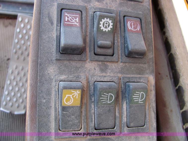 image for item 6667 1995 Badger 1085C excavator