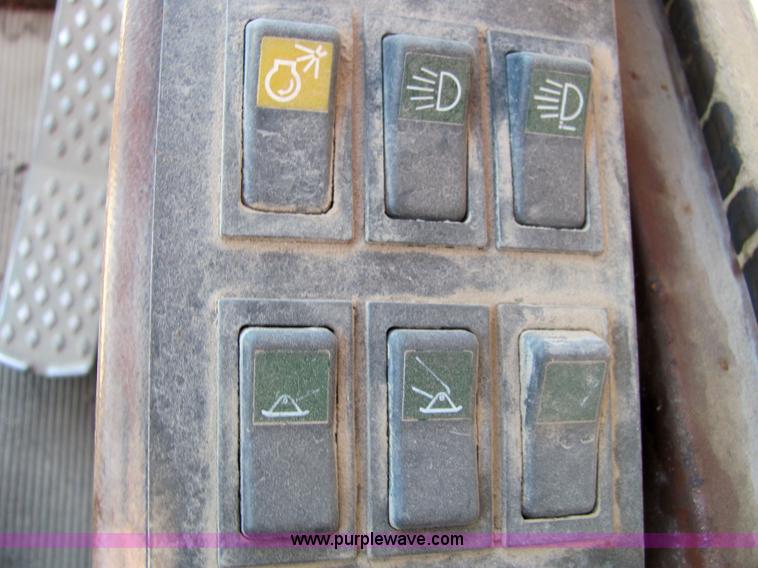 image for item 6667 1995 Badger 1085C excavator