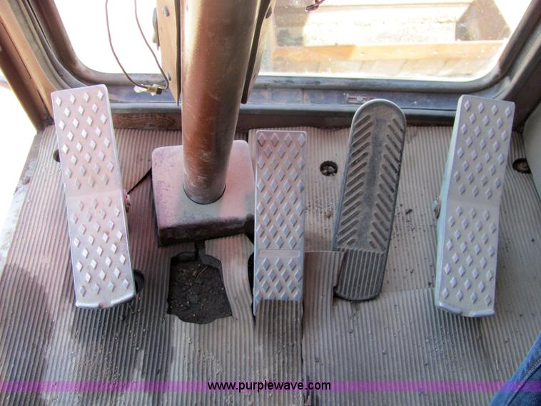 image for item 6667 1995 Badger 1085C excavator