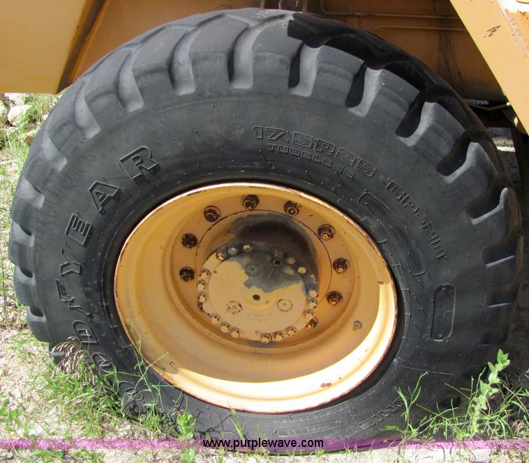 image for item 6667 1995 Badger 1085C excavator