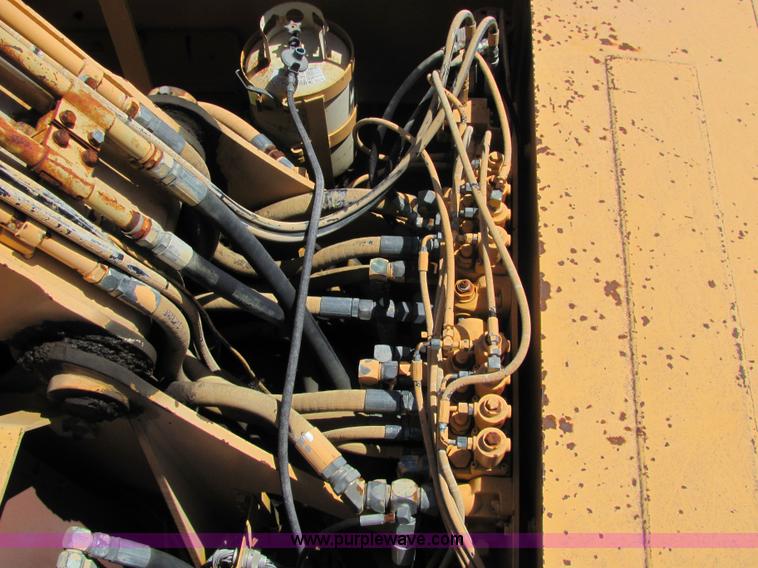 image for item 6667 1995 Badger 1085C excavator