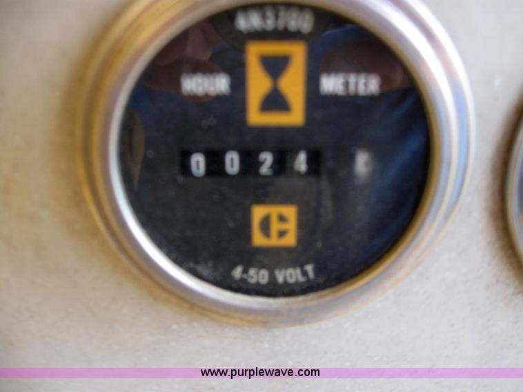 image for item 7211 1971 Caterpillar D8H dozer