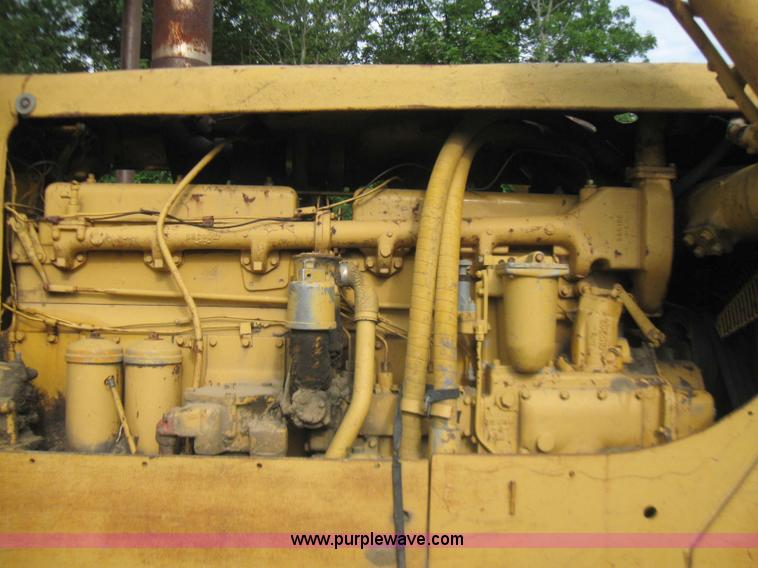 image for item 7211 1971 Caterpillar D8H dozer
