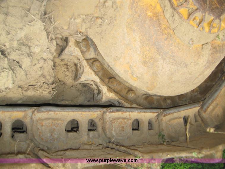 image for item 7211 1971 Caterpillar D8H dozer