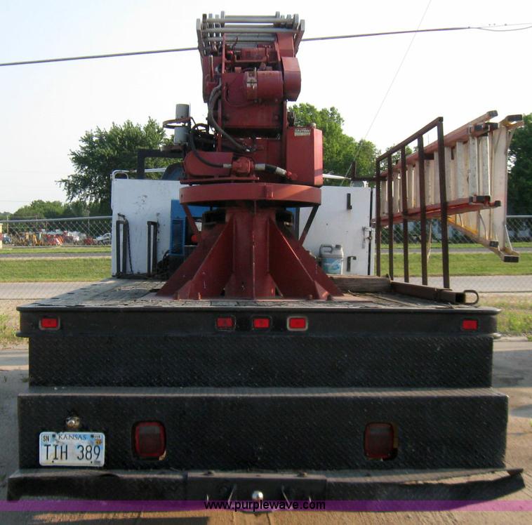 image for item 7235 1989 GMC Topkick C7D042 ladder truck