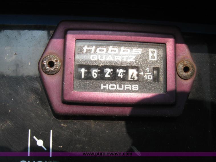 image for item 7235 1989 GMC Topkick C7D042 ladder truck