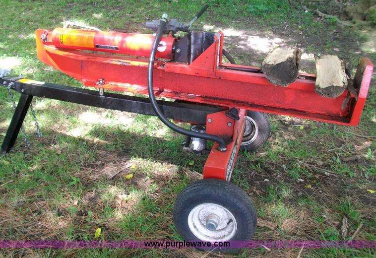 image for item 1002 Huskee 22 ton log splitter