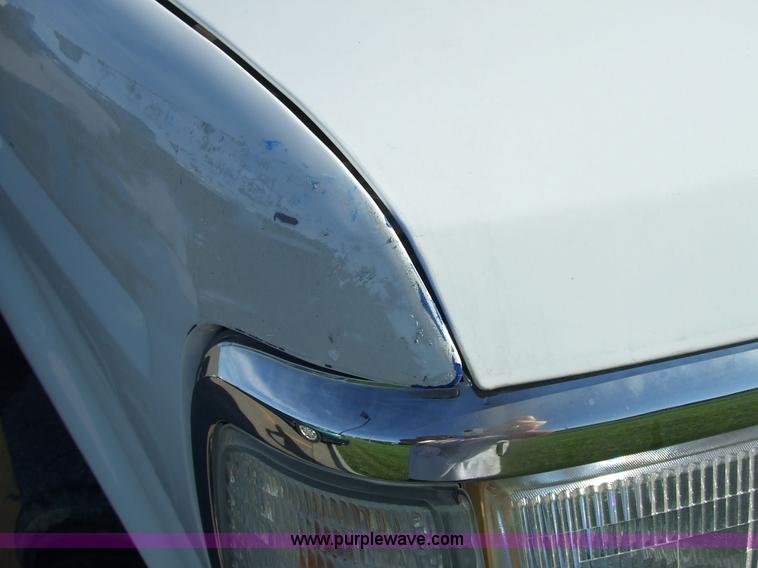 image for item 2093 1997 Ford F250 pickup truck with Shoreline Animobile animal transport boxes