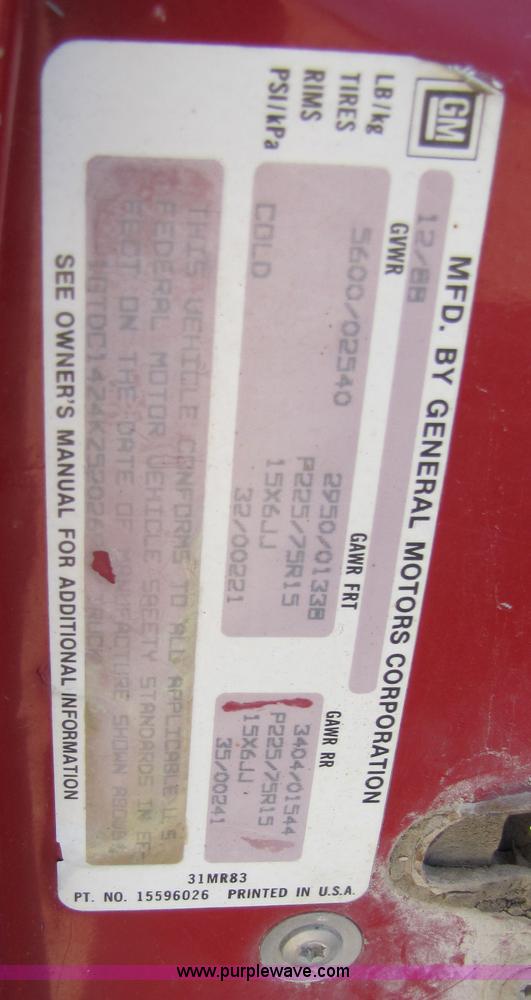 image for item 2289 1989 GMC Sierra C1500 pickup truck