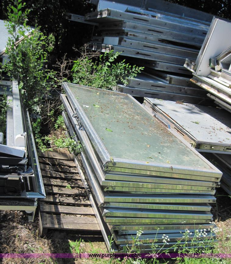 image for item 3001 Large walk-in cooler