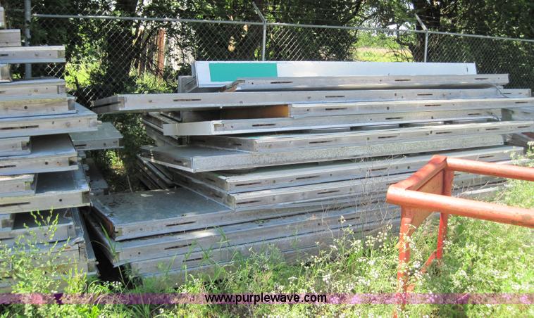 image for item 3001 Large walk-in cooler