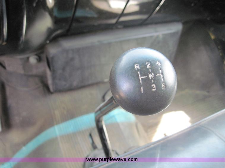 image for item 3003 1986 GMC Topkick C7D042 24' box truck