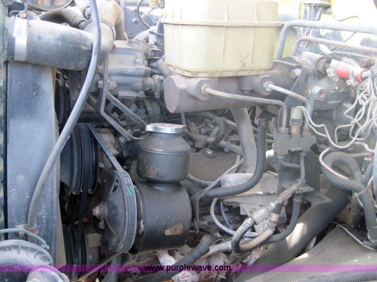 image for item 3003 1986 GMC Topkick C7D042 24' box truck