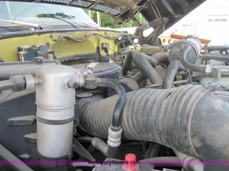 image for item 3003 1986 GMC Topkick C7D042 24' box truck