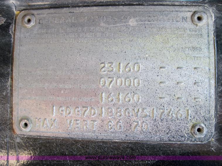 image for item 3003 1986 GMC Topkick C7D042 24' box truck