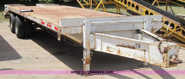 image for item 3004 1993 utility trailer