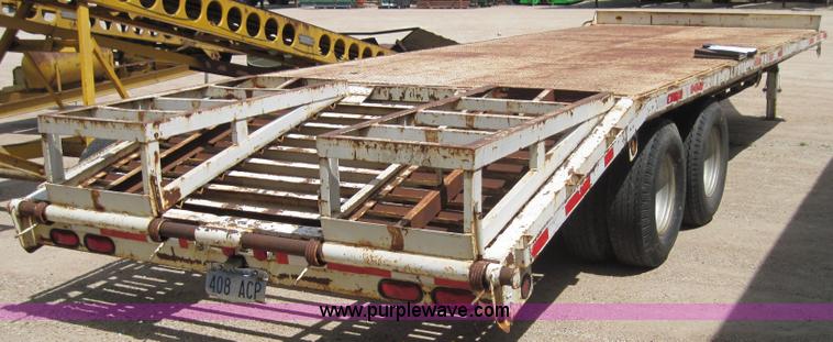 image for item 3004 1993 utility trailer