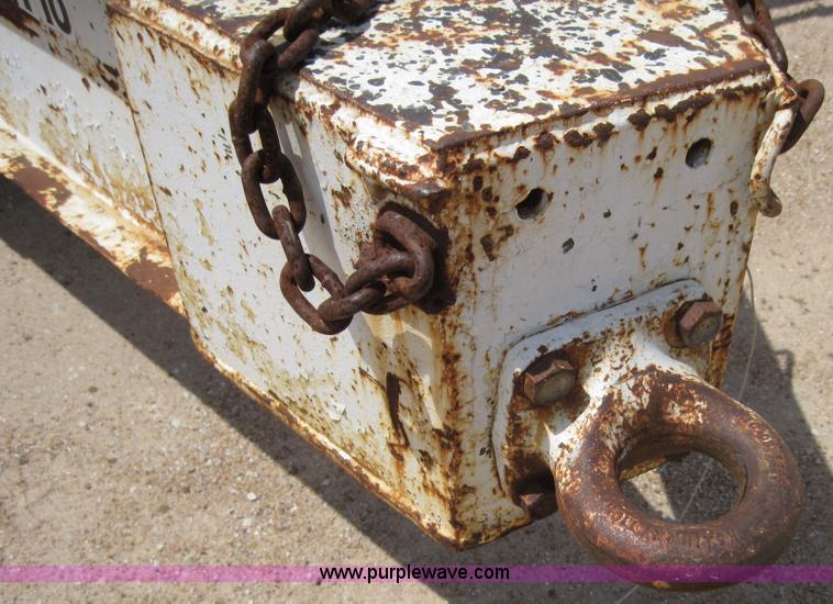 image for item 3004 1993 utility trailer