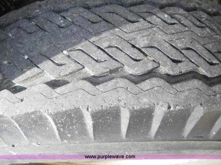 image for item 3004 1993 utility trailer