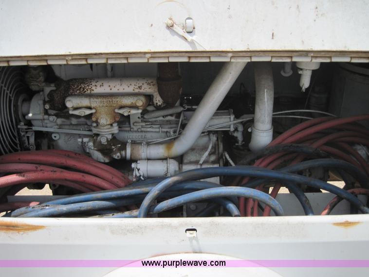 image for item 3008 Mobile air compressor