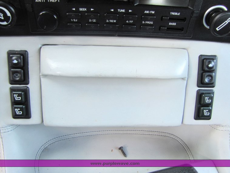 image for item 3313 1987 BMW L7