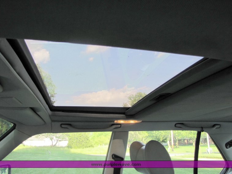 image for item 3313 1987 BMW L7