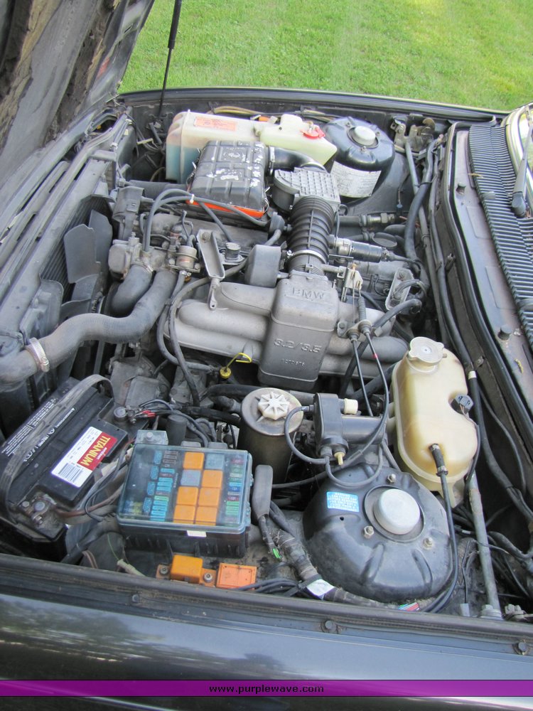 image for item 3313 1987 BMW L7