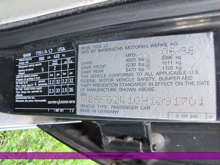 image for item 3313 1987 BMW L7