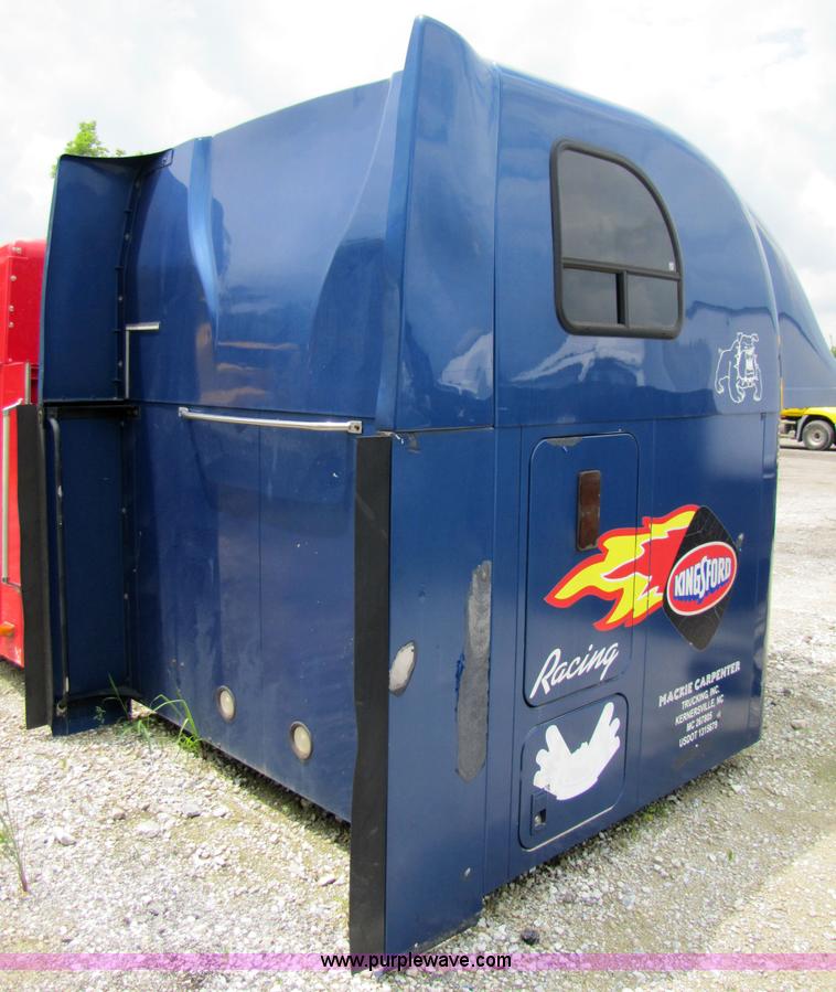 image for item 3508 Mack semi stand up sleeper cab