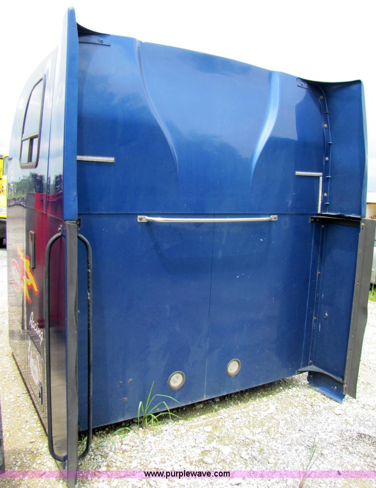 image for item 3508 Mack semi stand up sleeper cab