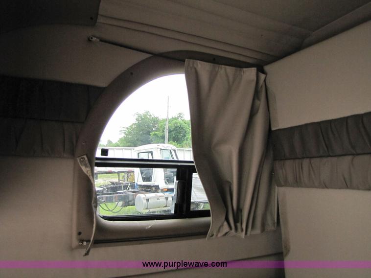 image for item 3508 Mack semi stand up sleeper cab