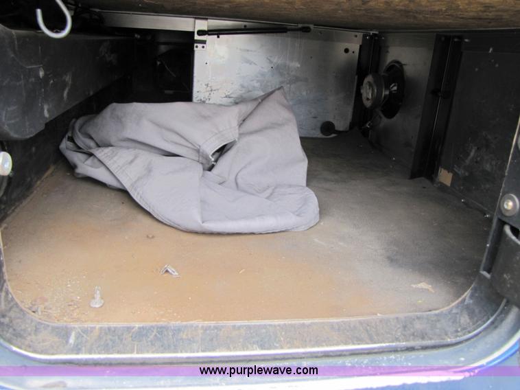 image for item 3508 Mack semi stand up sleeper cab