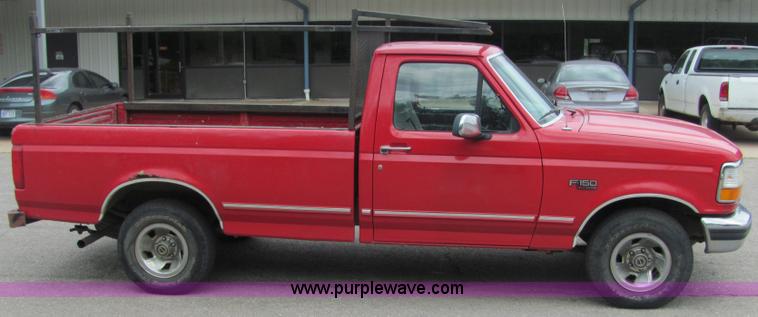 image for item 4642 1996 Ford F150 XLT pickup truck