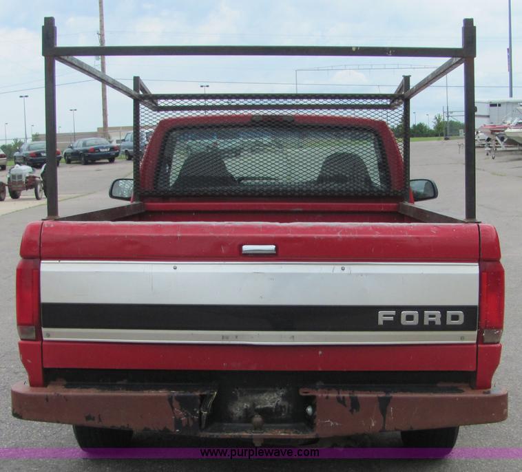 image for item 4642 1996 Ford F150 XLT pickup truck