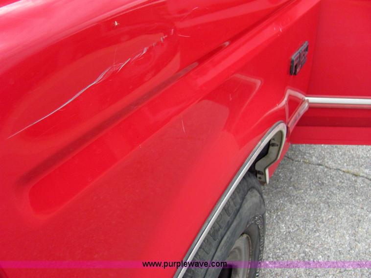 image for item 4642 1996 Ford F150 XLT pickup truck