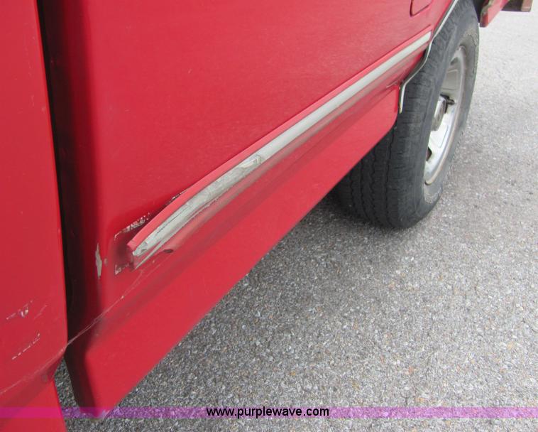 image for item 4642 1996 Ford F150 XLT pickup truck
