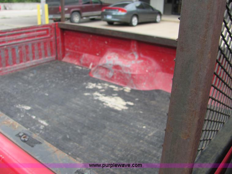 image for item 4642 1996 Ford F150 XLT pickup truck