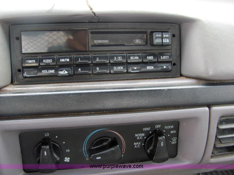 image for item 4642 1996 Ford F150 XLT pickup truck