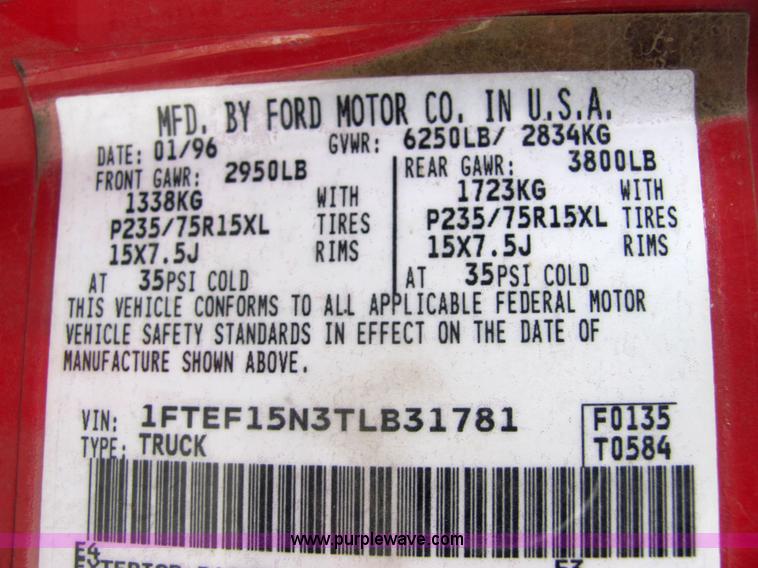 image for item 4642 1996 Ford F150 XLT pickup truck