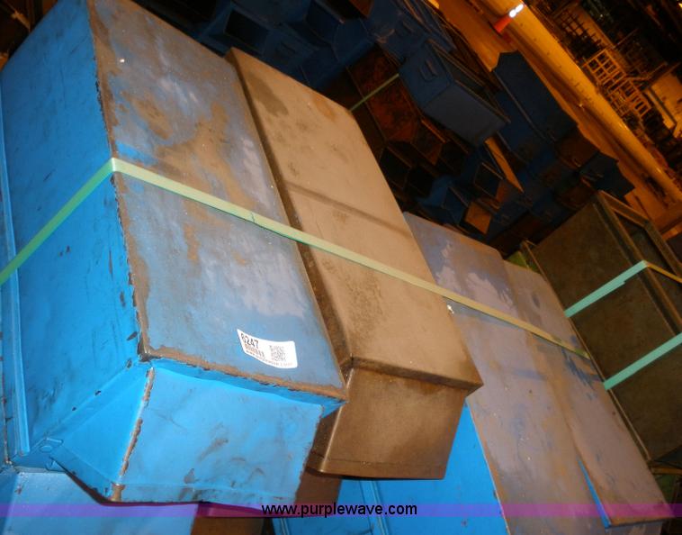 image for item 6247 Assorted containers