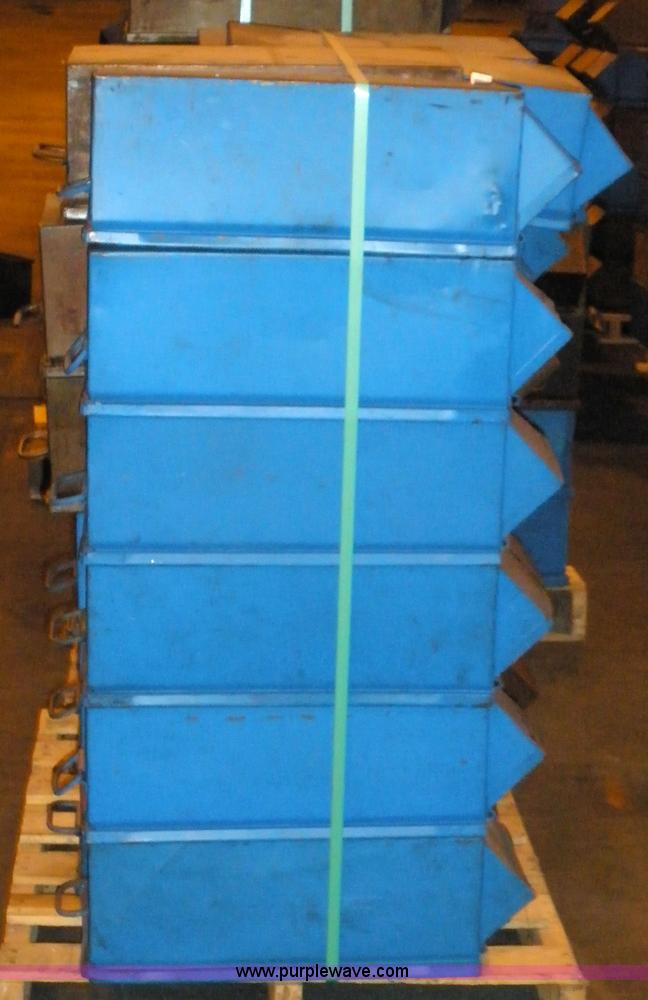 image for item 6247 Assorted containers