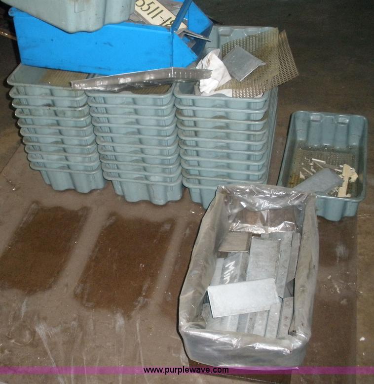 image for item 6247 Assorted containers