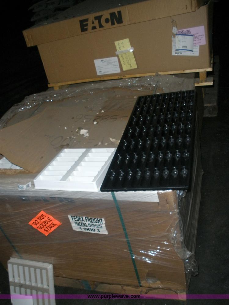 image for item 6247 Assorted containers