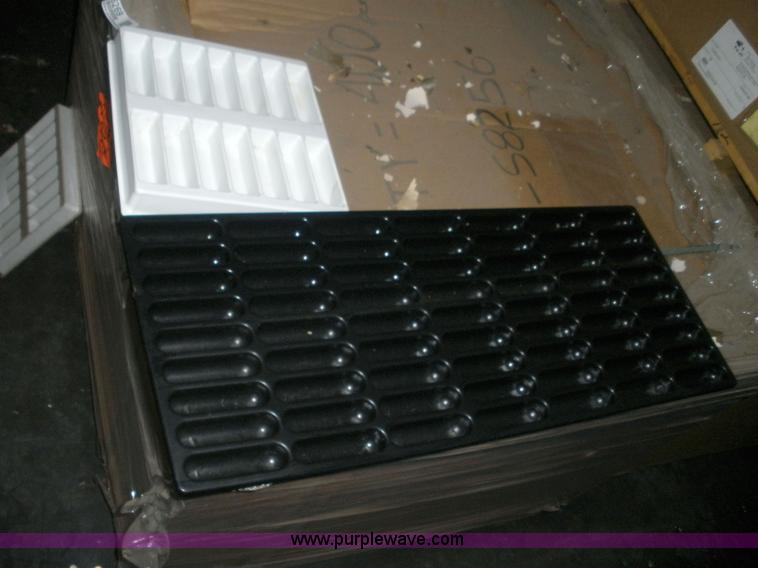 image for item 6247 Assorted containers