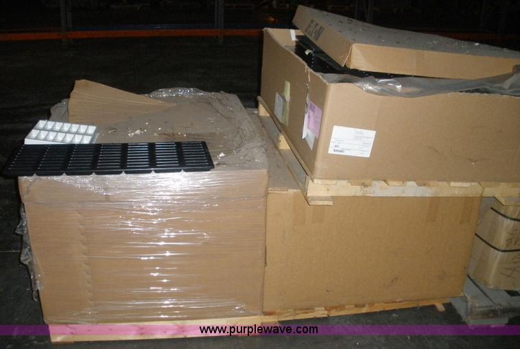 image for item 6247 Assorted containers