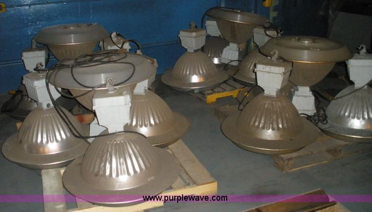 image for item 6250 Assorted metal halide lights