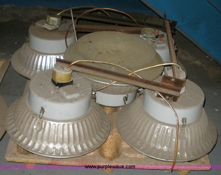 image for item 6250 Assorted metal halide lights