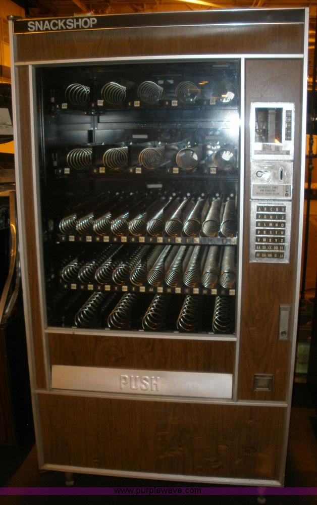 image for item 6264 Two vending machines