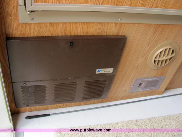 image for item 6510 1994 Nomad 21' fifth wheel travel trailer